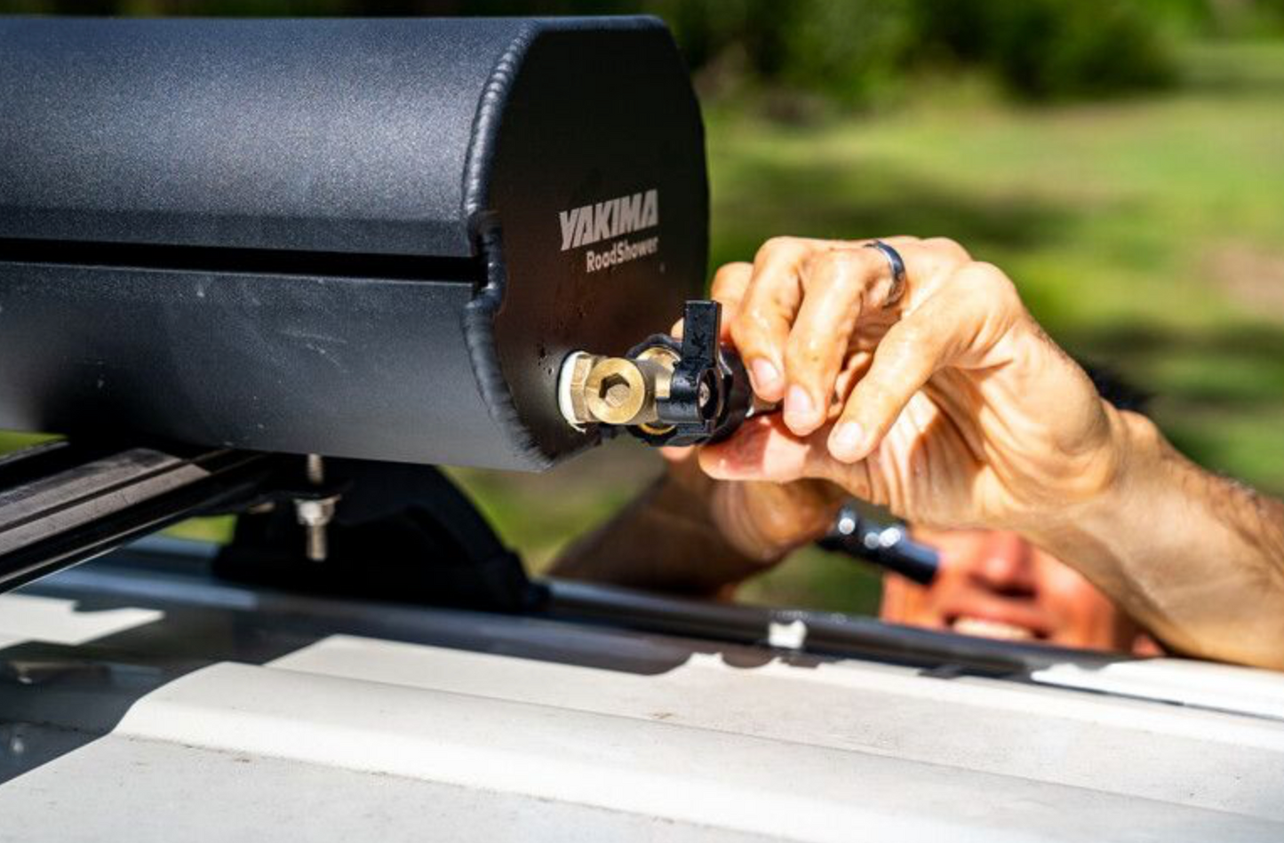 DOCCIA SOLARE PER AUTO - VAN - FUORISTRADA | YAKIMA