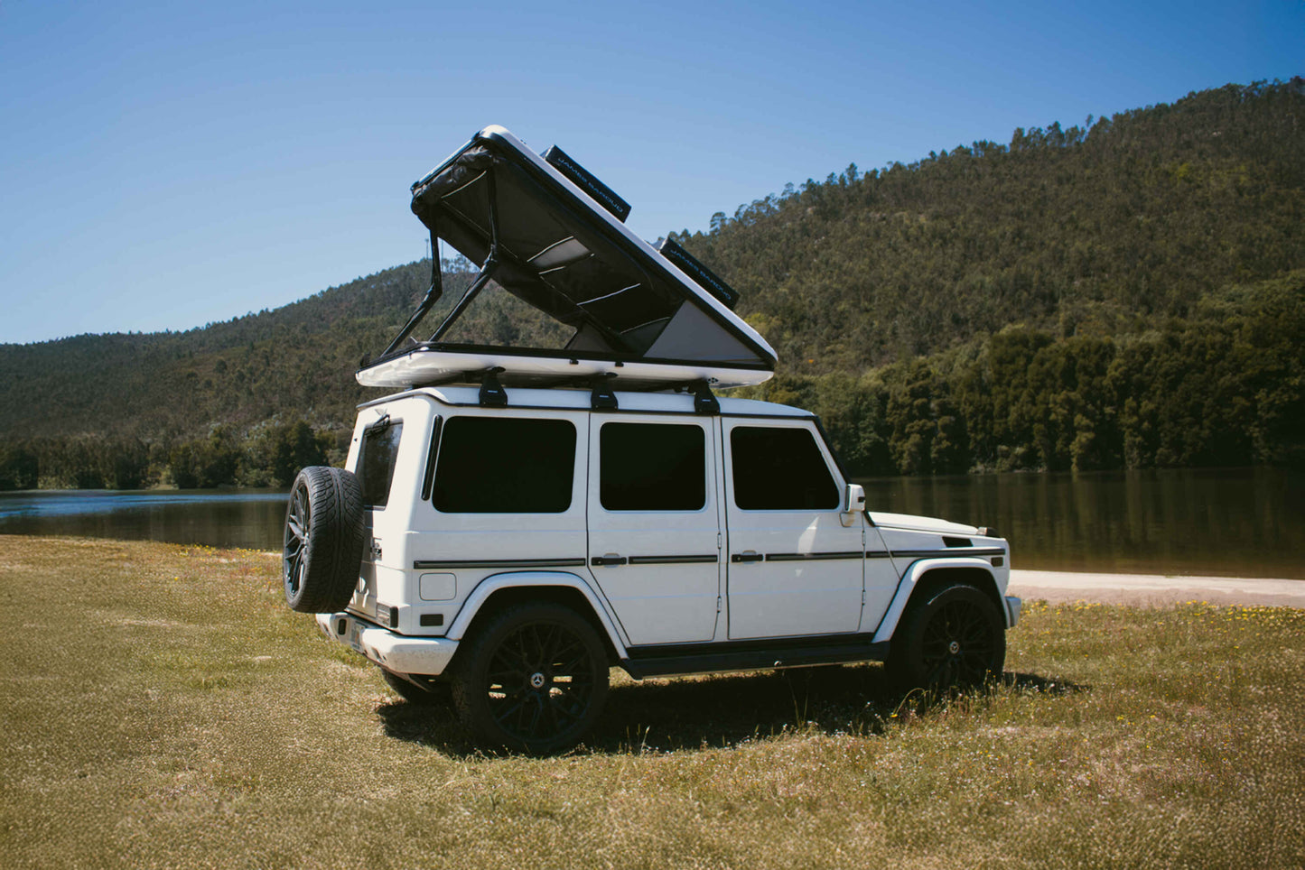 TENDA DA TETTO PER AUTO | JAMES BAROUD NOVA